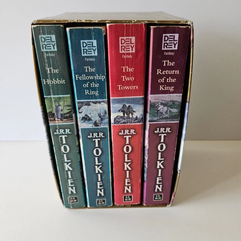 Vtg Tolkien The Hobbit + Lord of the Rings Box Set 1997 PB Books - Two Towers